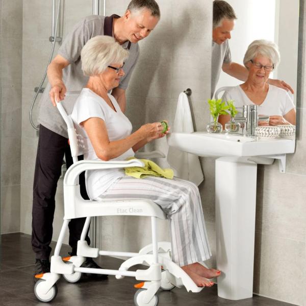 Dusch- und Toilettenrollstuhl Clean, hintere Öffnung